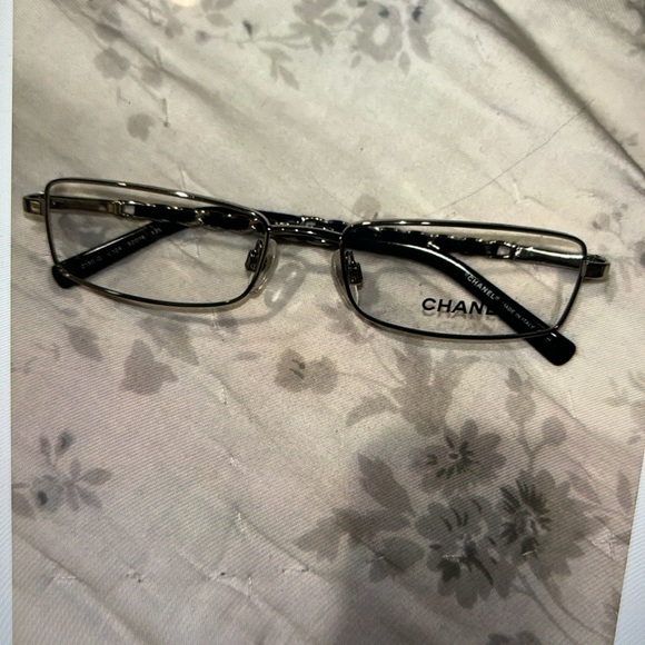 Chanel vintage readers with black leather on arms - Picture 1 of 5